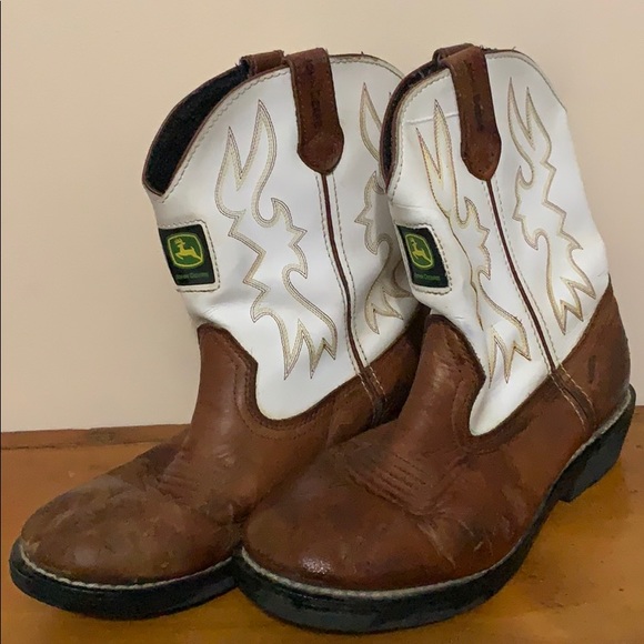 John Deere Other - JOHN DEERE youth sz 5.5 boots